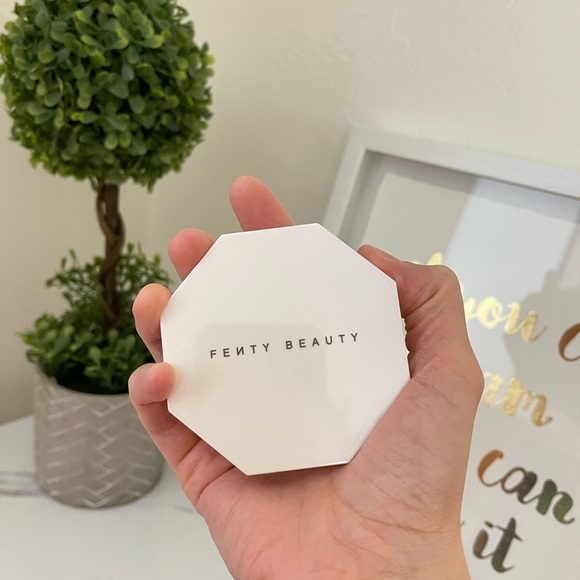 Fenty Beauty highlighter in “Hustla Baby” totally new!! - Picture 2 of 2